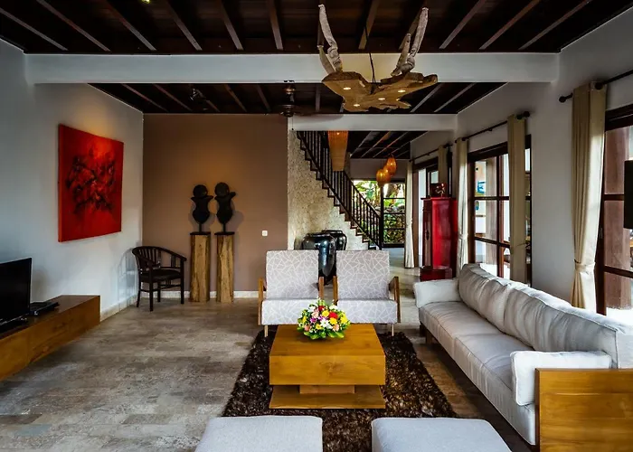 Cantik Villa *